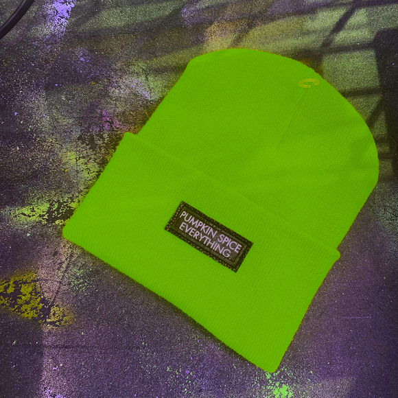 CHOOSE YOUR WORD beanie in neon yellow